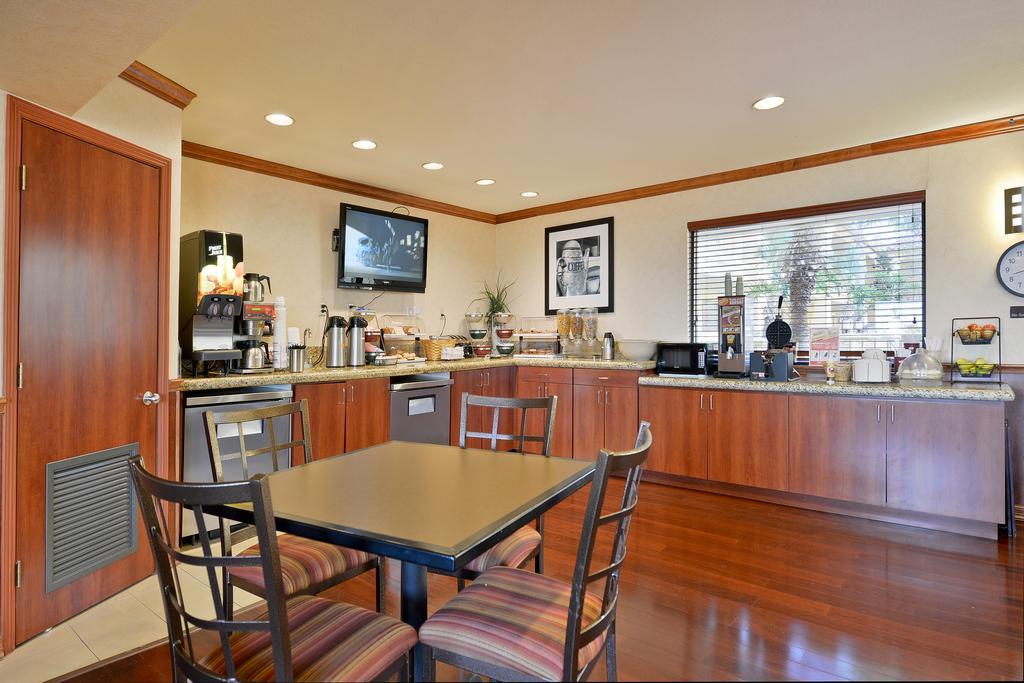 Super 8 By Wyndham Corpus Christi Northwest Μοτέλ Εξωτερικό φωτογραφία